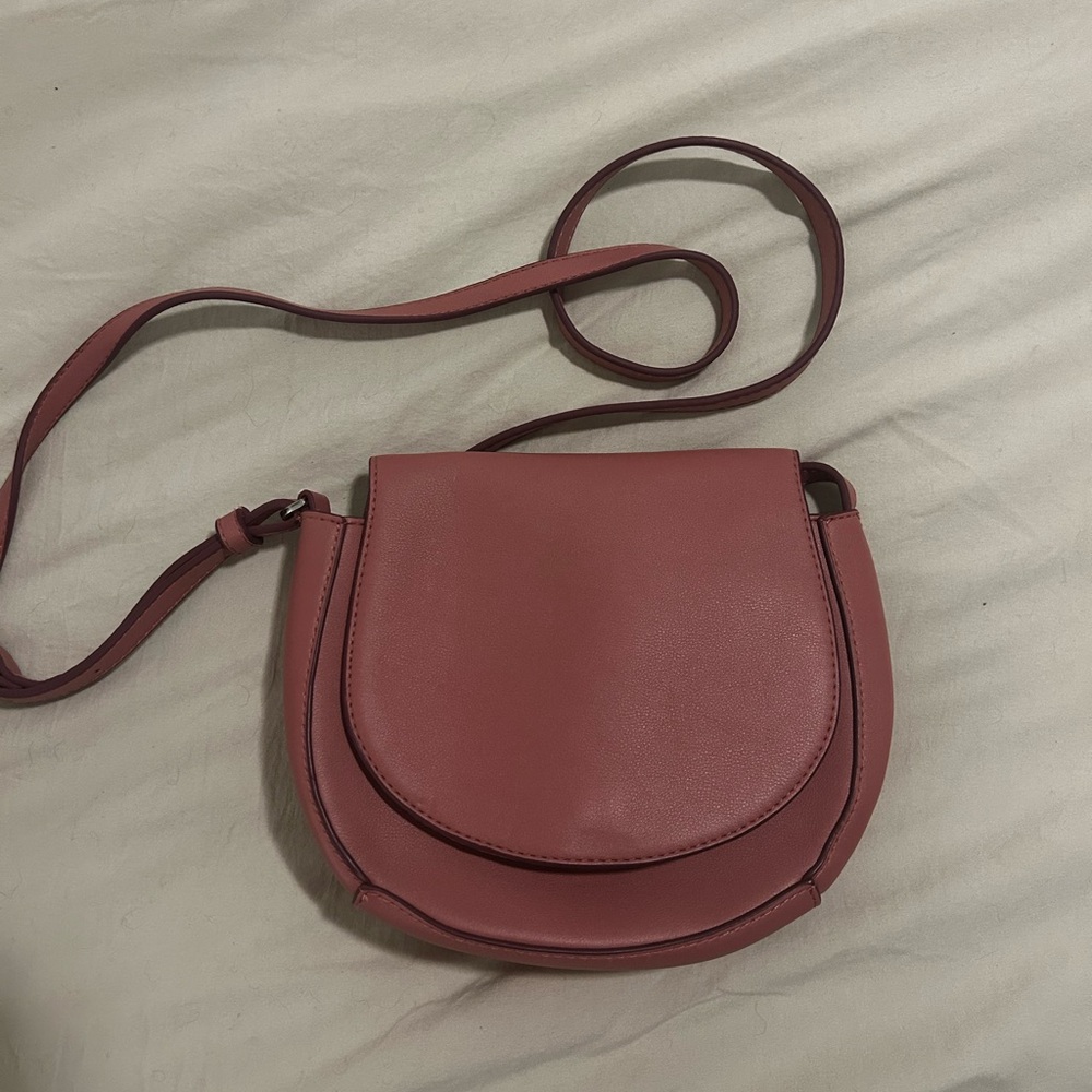 Cross body pink bag